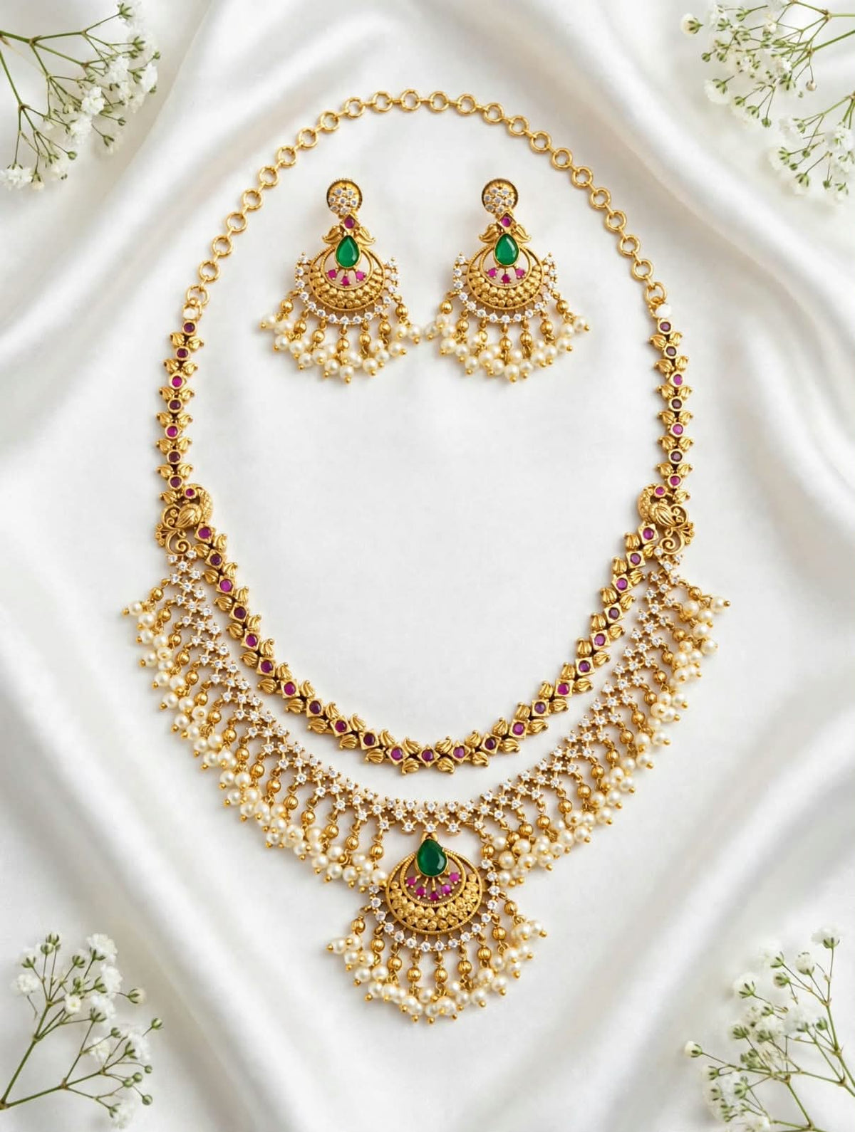 Antic gold Necklace.