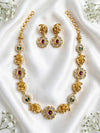 Antic gold necklace.