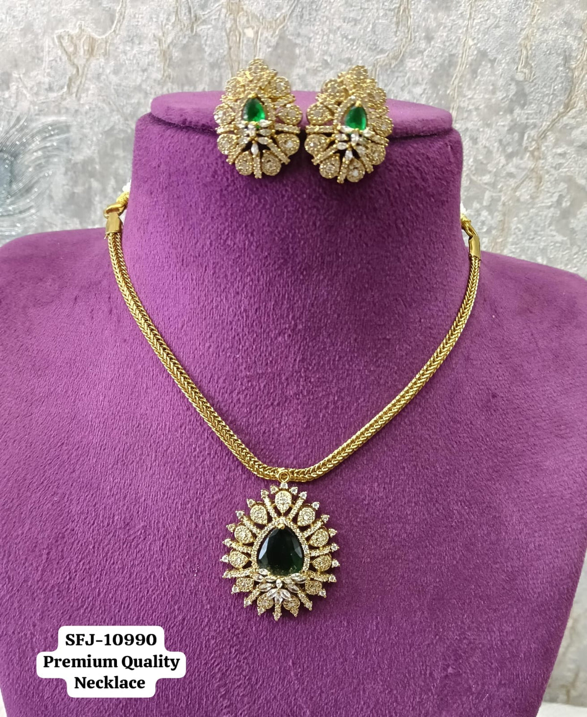 Antic necklace.