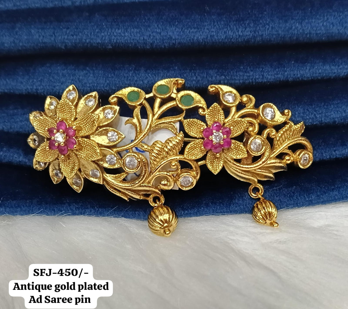 Saree pin.