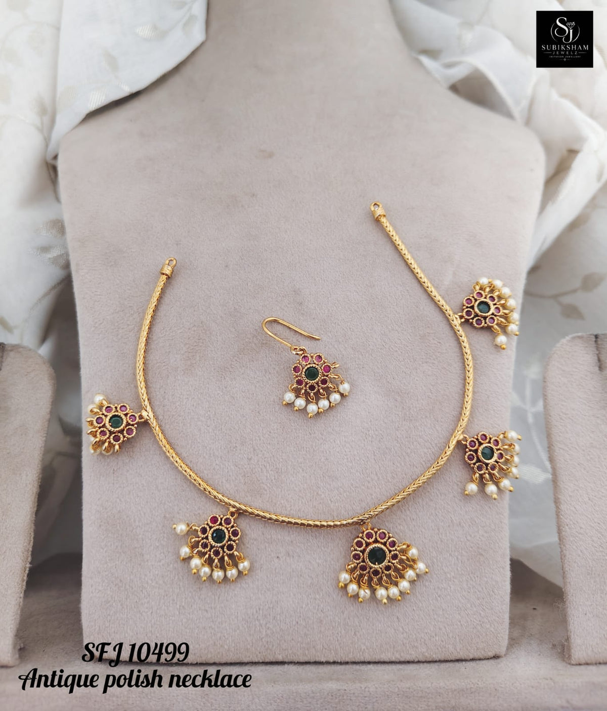 Antic necklace.