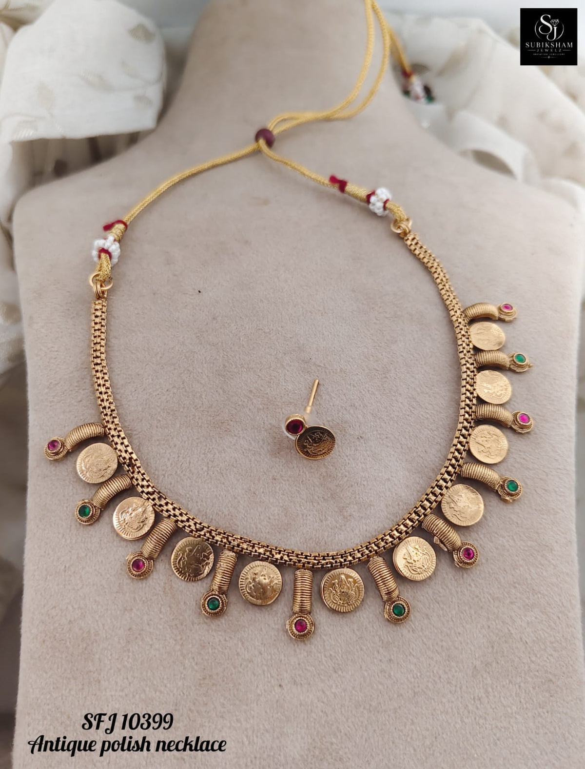 Antic necklace.
