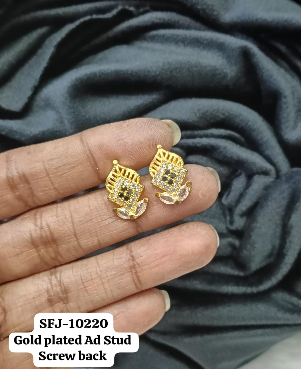 Gold plated AD stud.