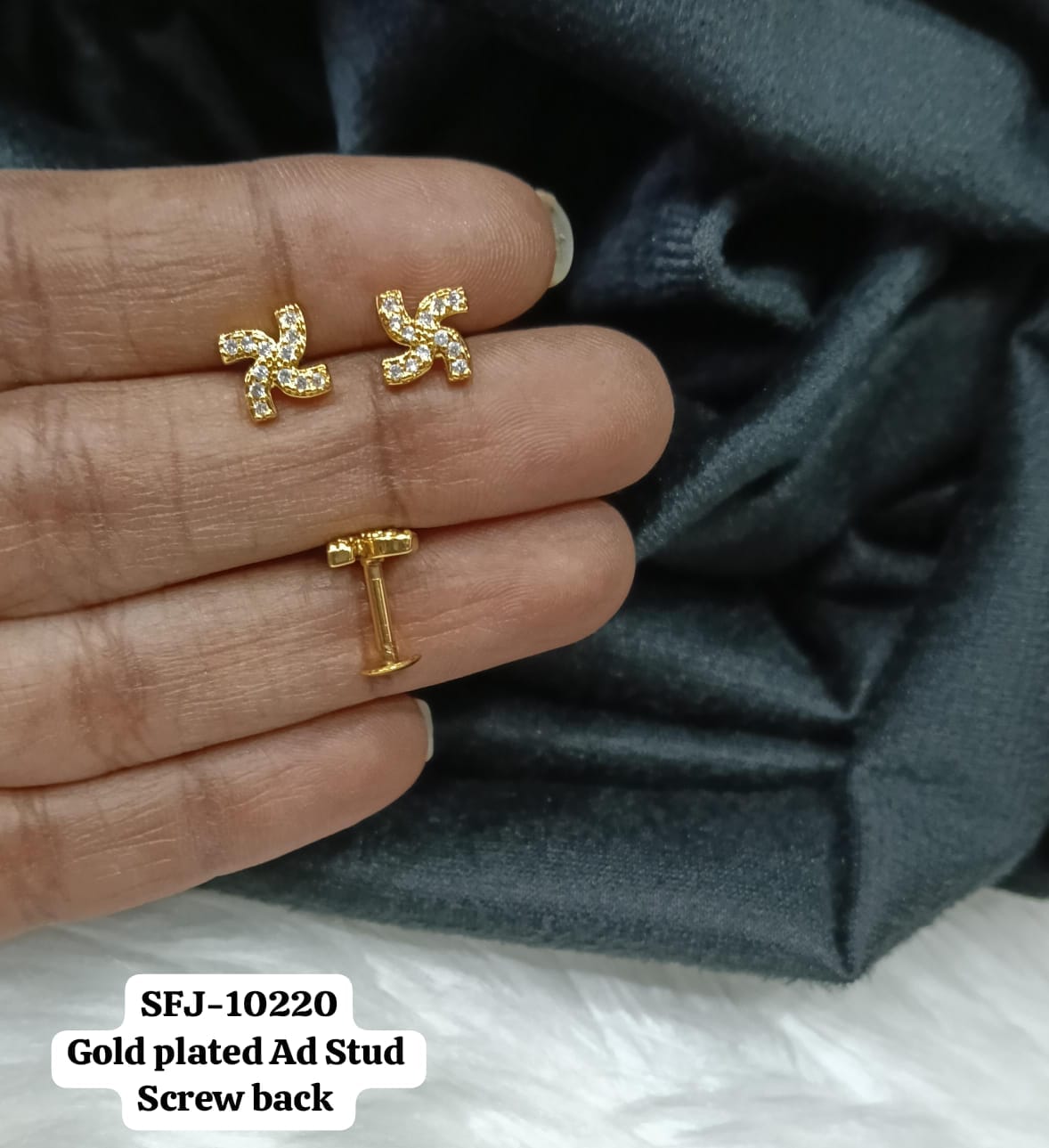 Gold plated AD stud.
