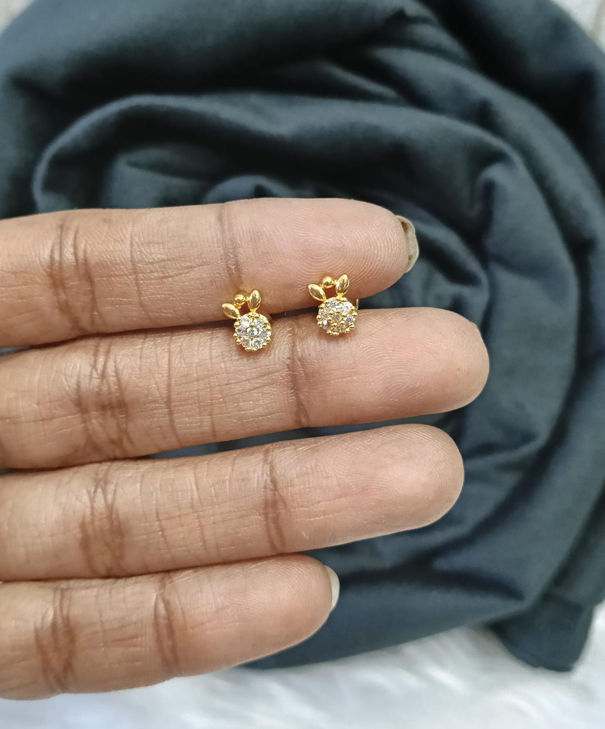 Gold plated AD stud.
