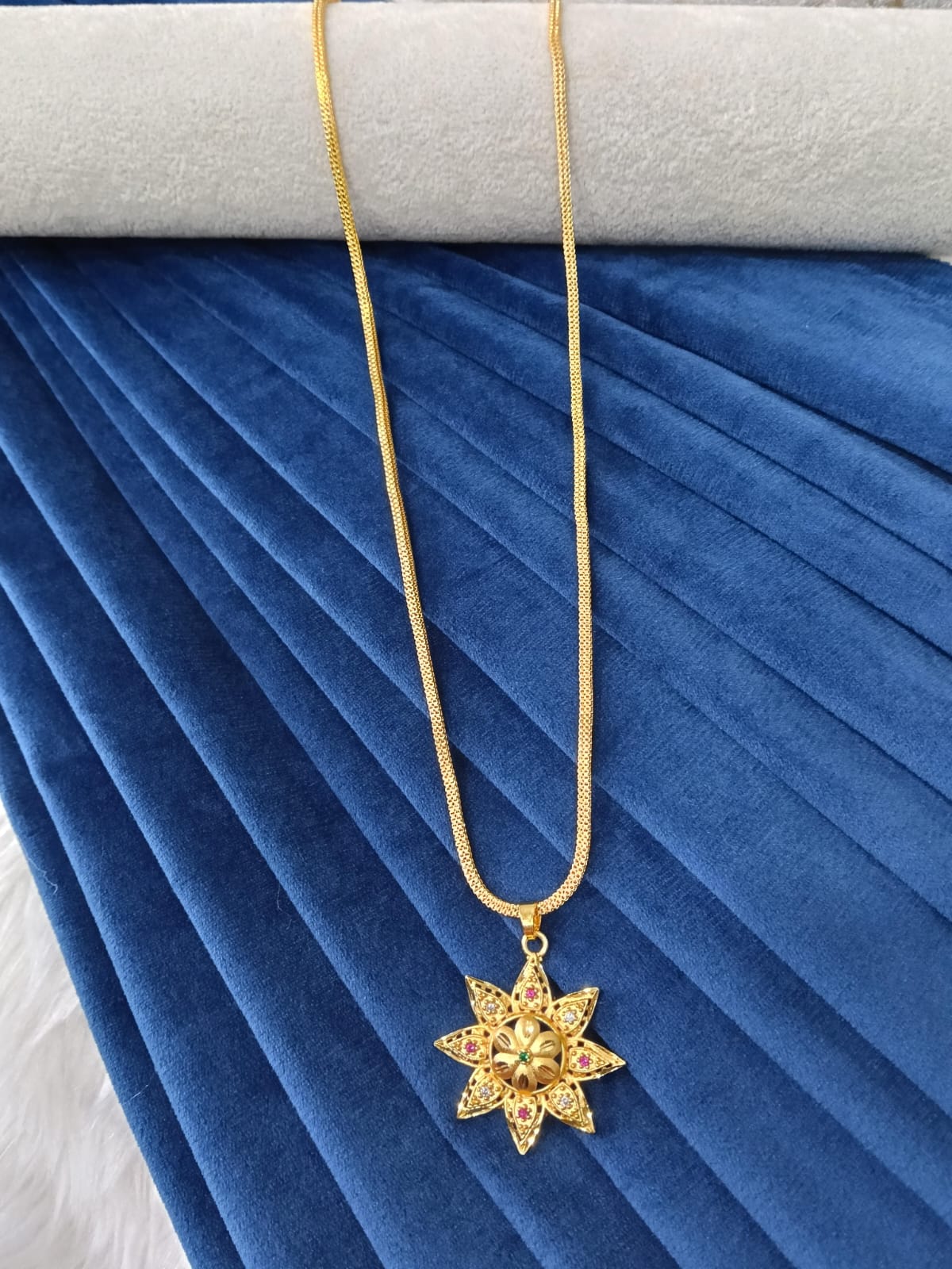 Doller chain.