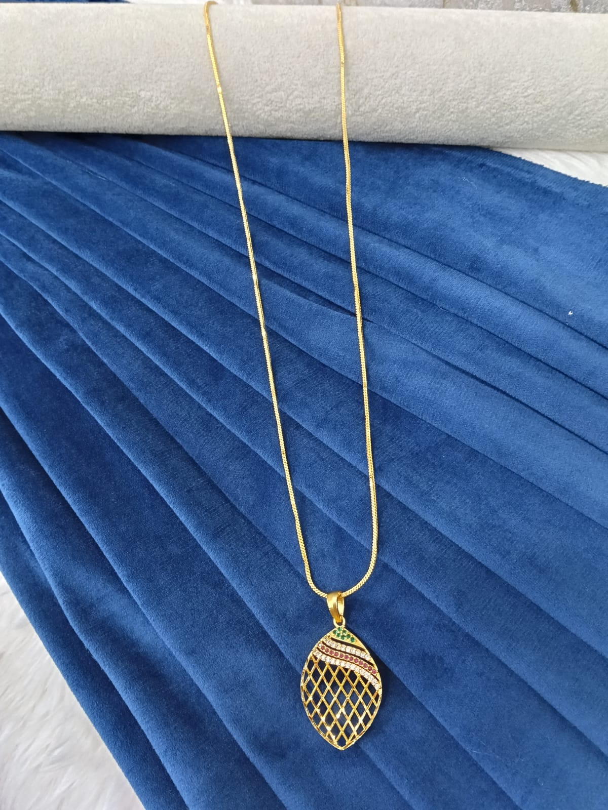 Doller chain.