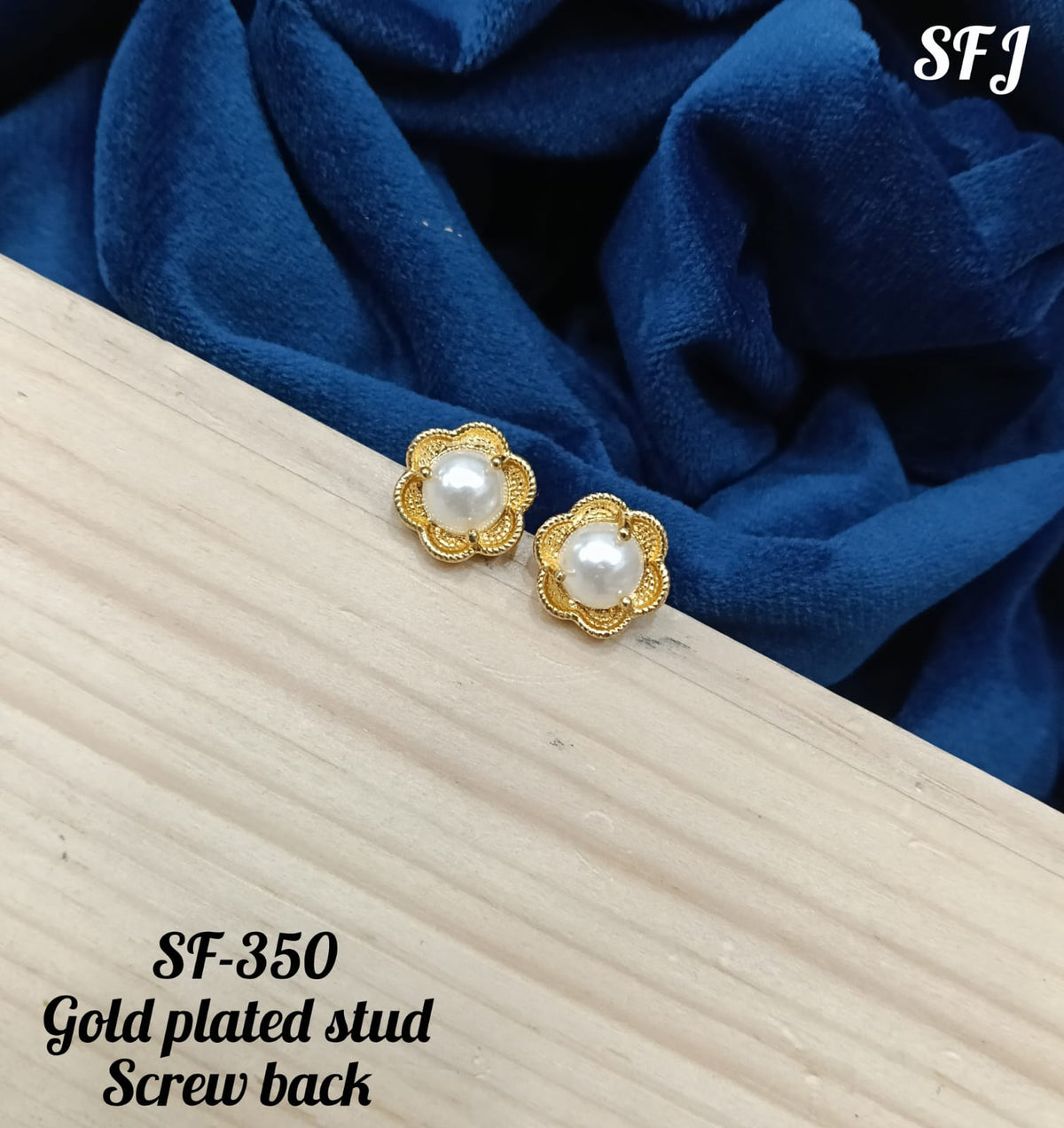 pearl stud.