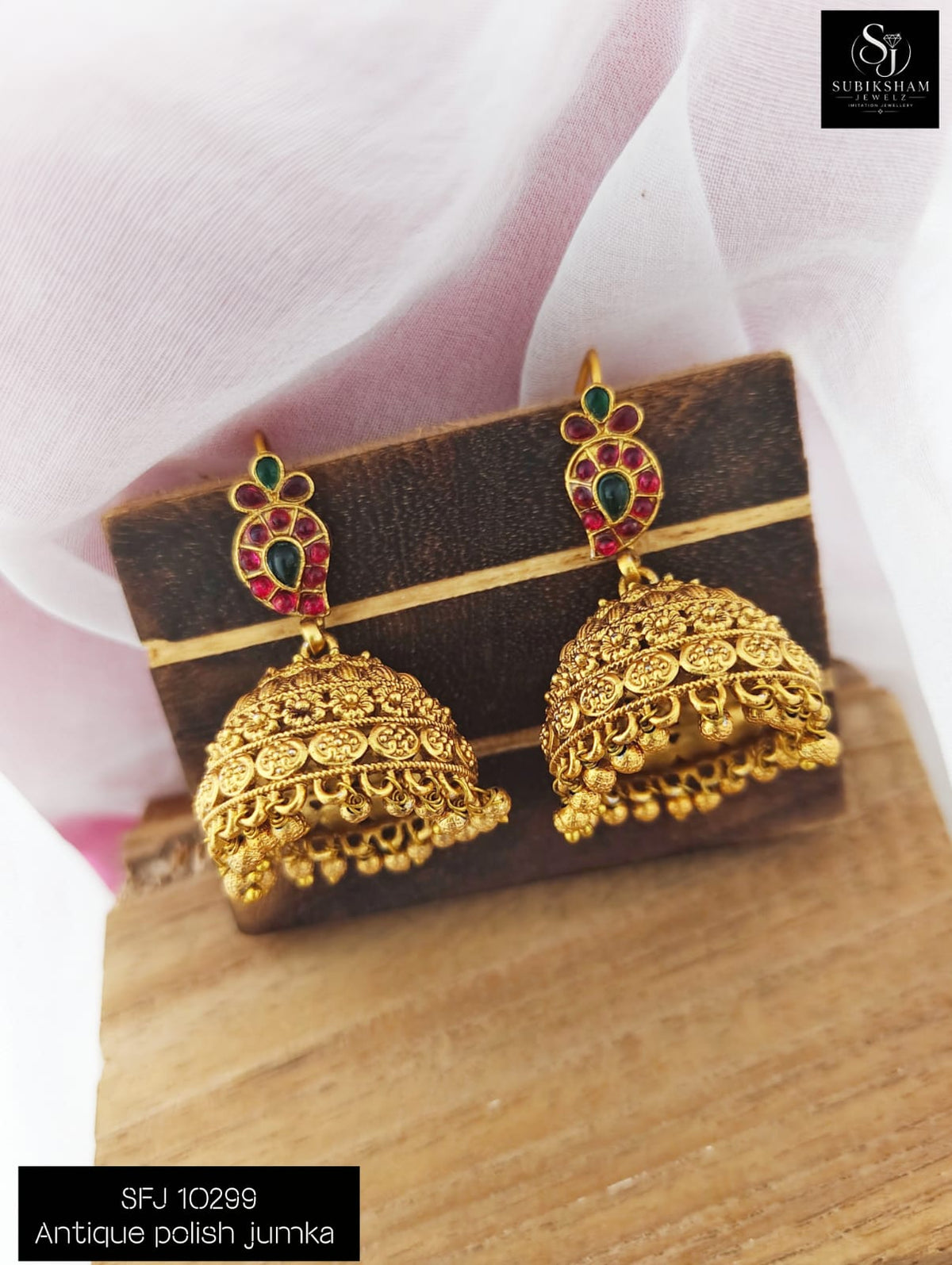 Jadavu jumukas.