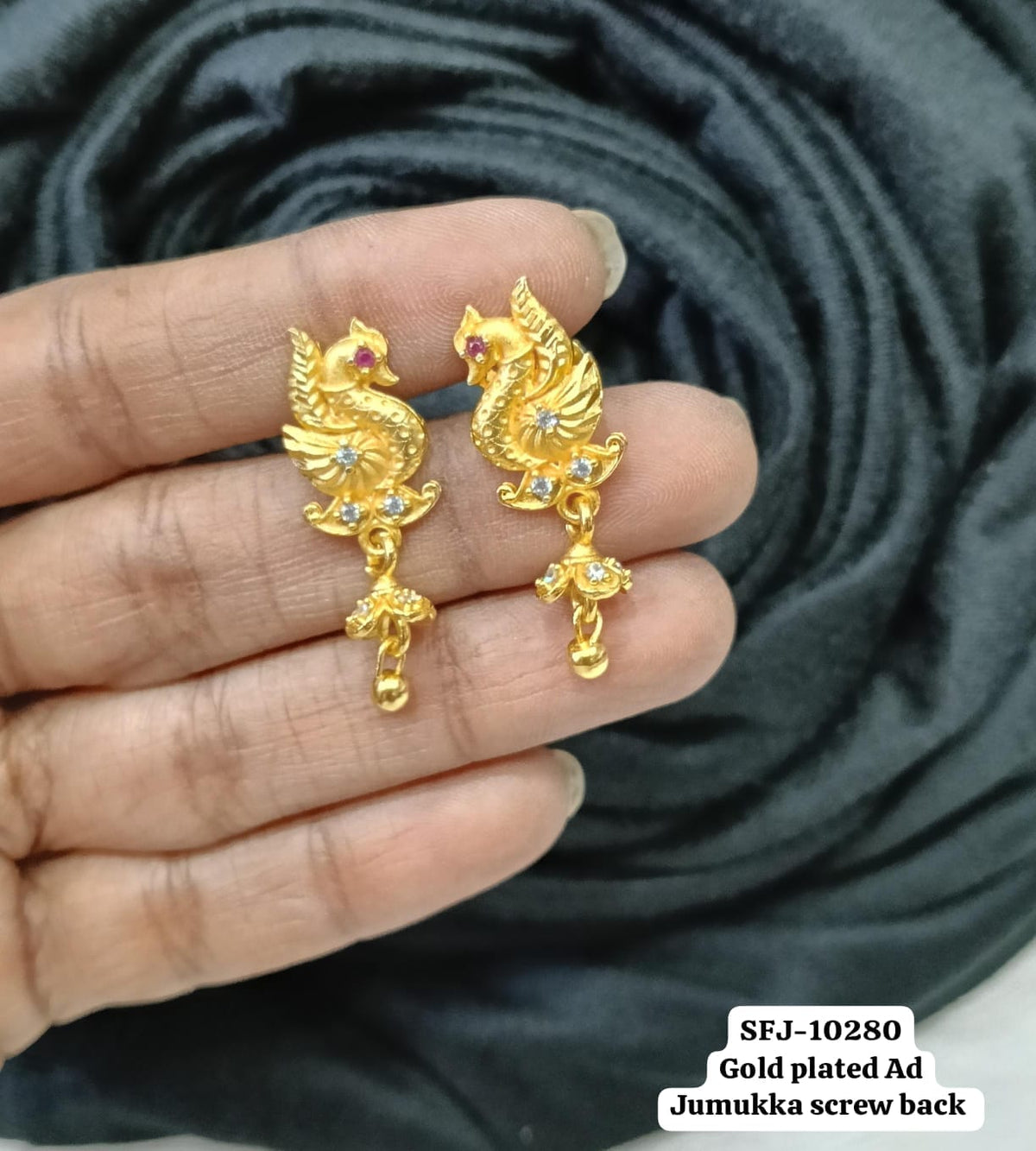 Gold plated jumukka.