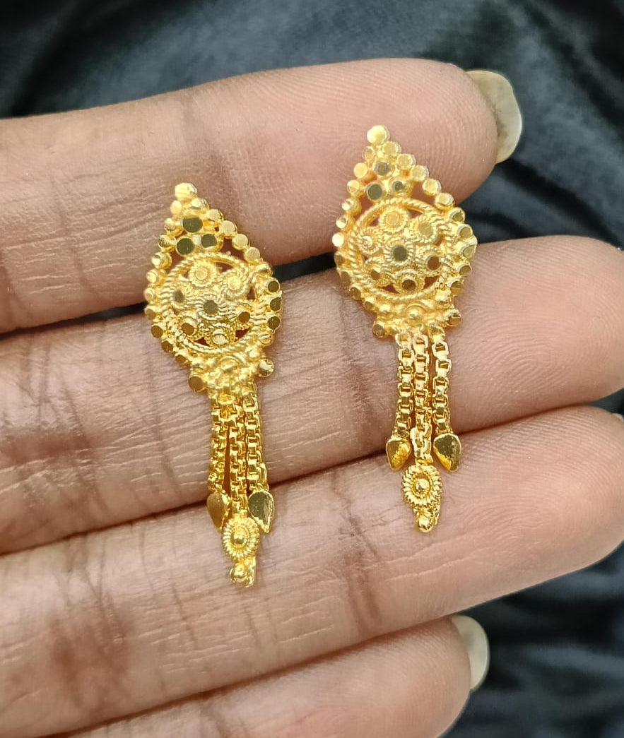 Gold plated earing