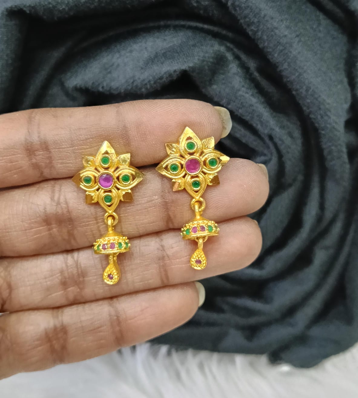 Gold plated jumukka.