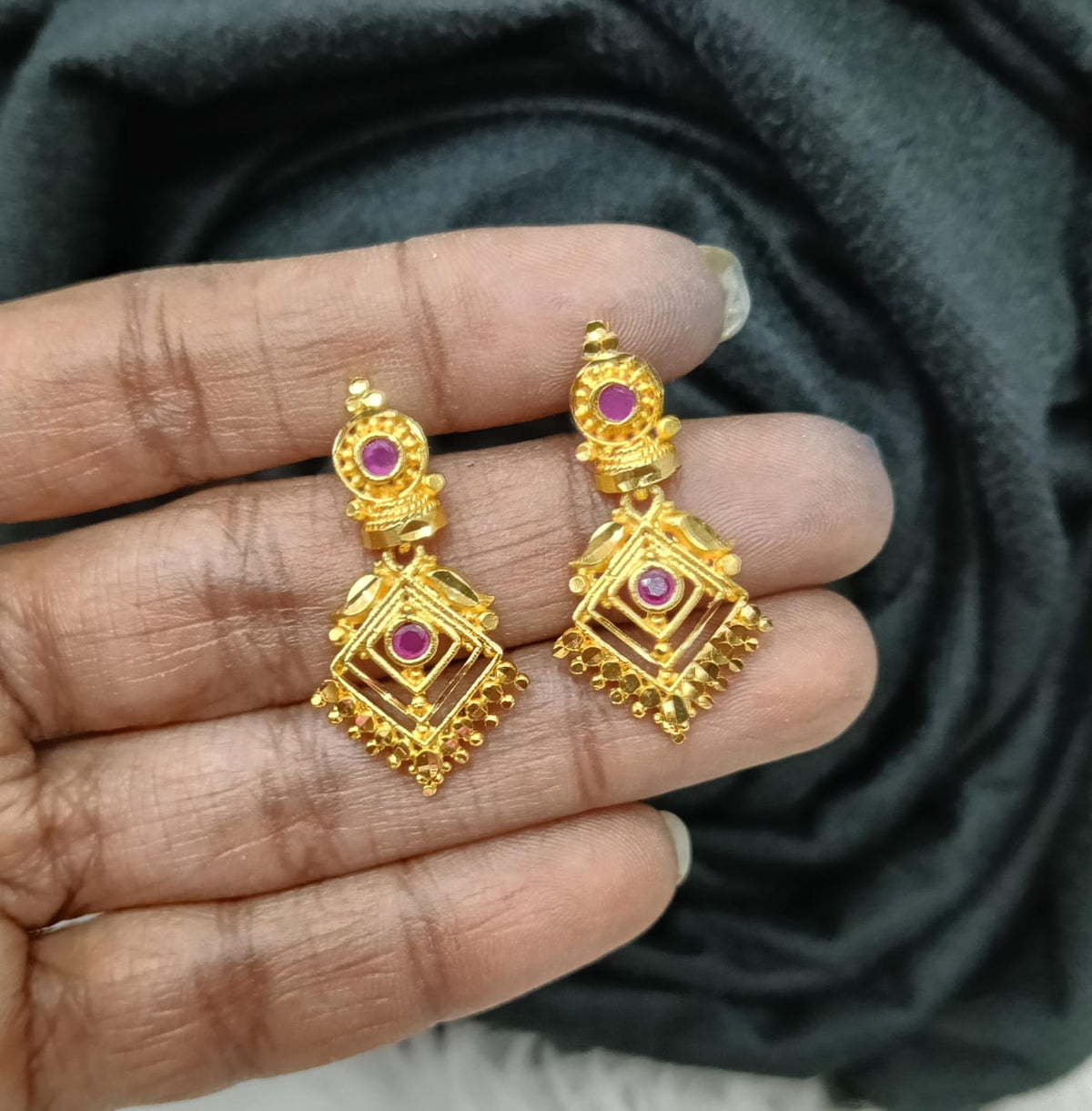 Gold plated earing