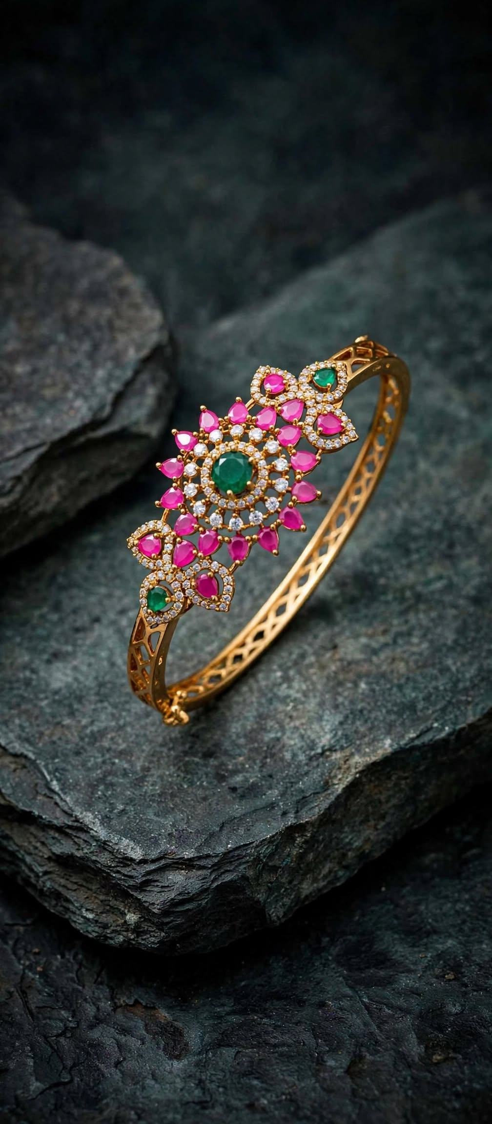 Openable Antique Kada Bracelet.