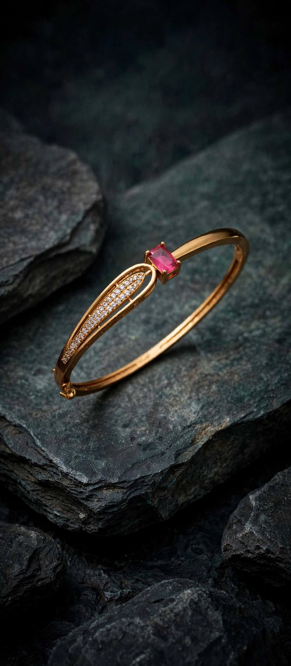 Openable Antique Kada Bracelet.
