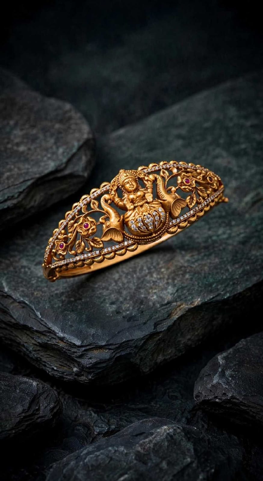 Openable Antique Kada Bracelet.