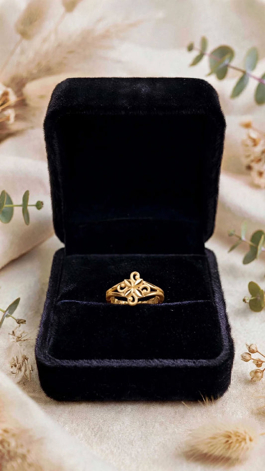 Gold plated adjustable ring.