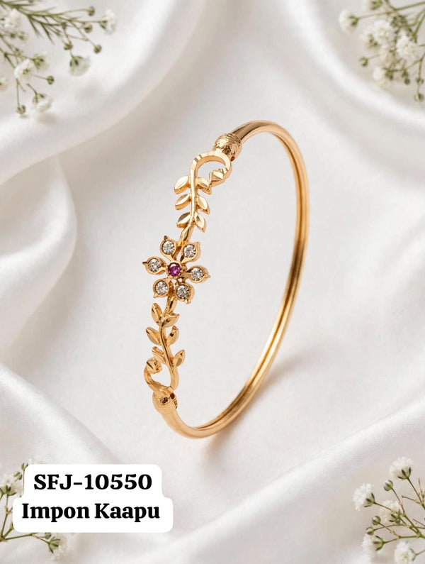 Impon kada bracelet.