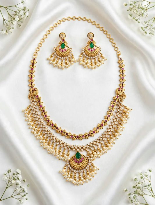 Antic gold Necklace.