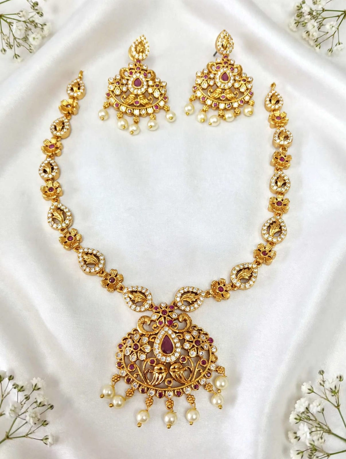 Antic Necklace.