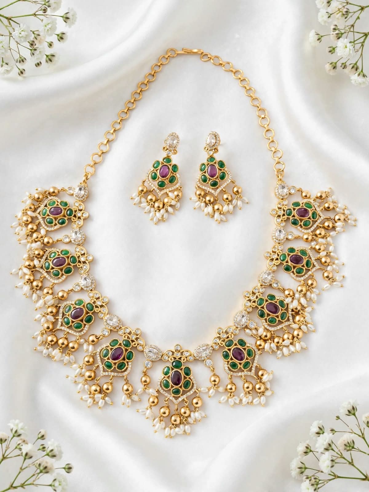 Antic gold Necklace.