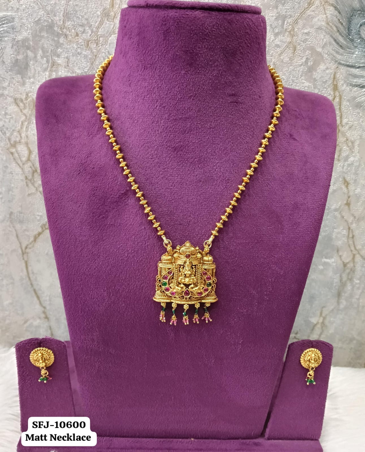 Antic Necklace.