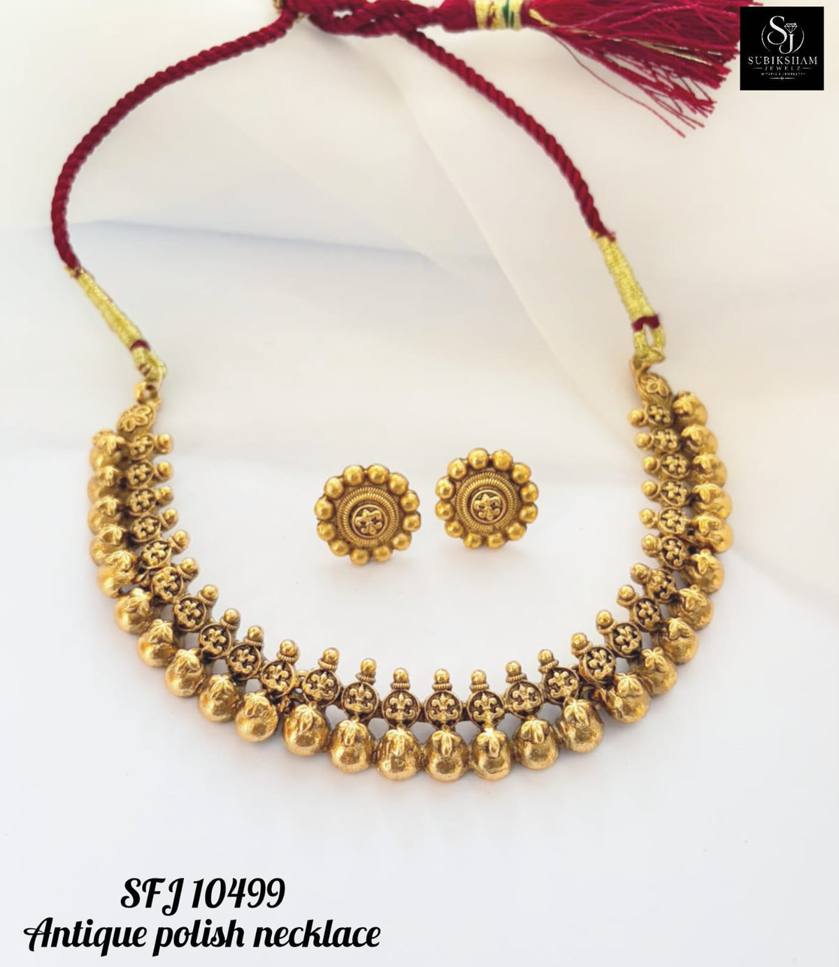 Antic necklace.