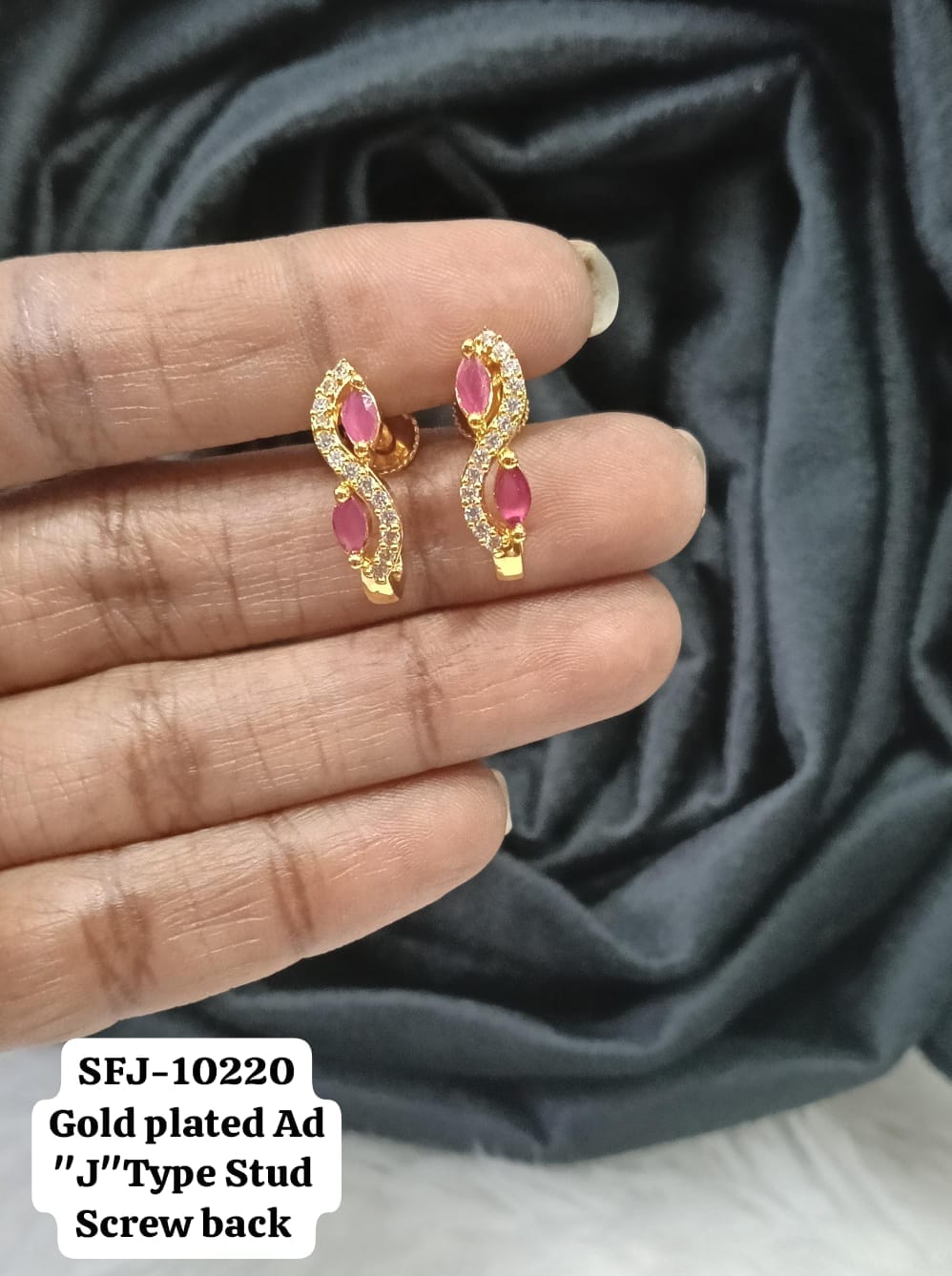 Gold plated J type studs.