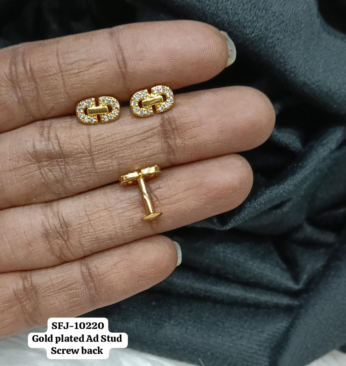 Gold plated AD stud.