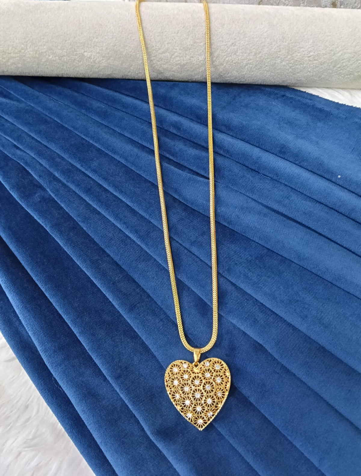 Doller chain.