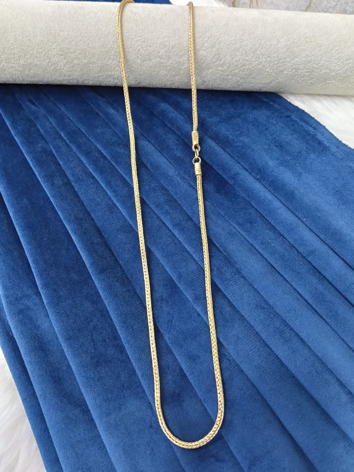 Impon chain.