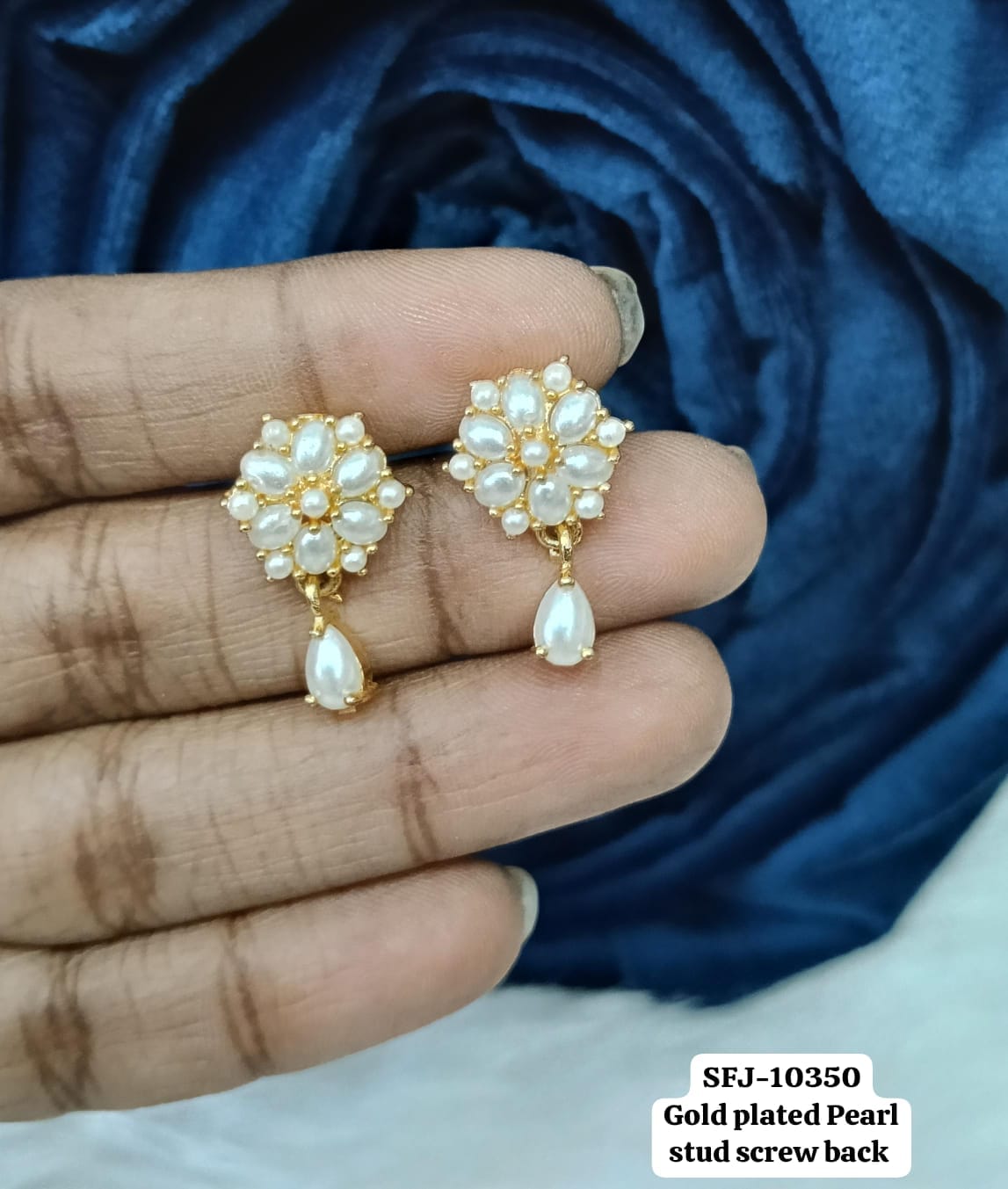Pearl stud.