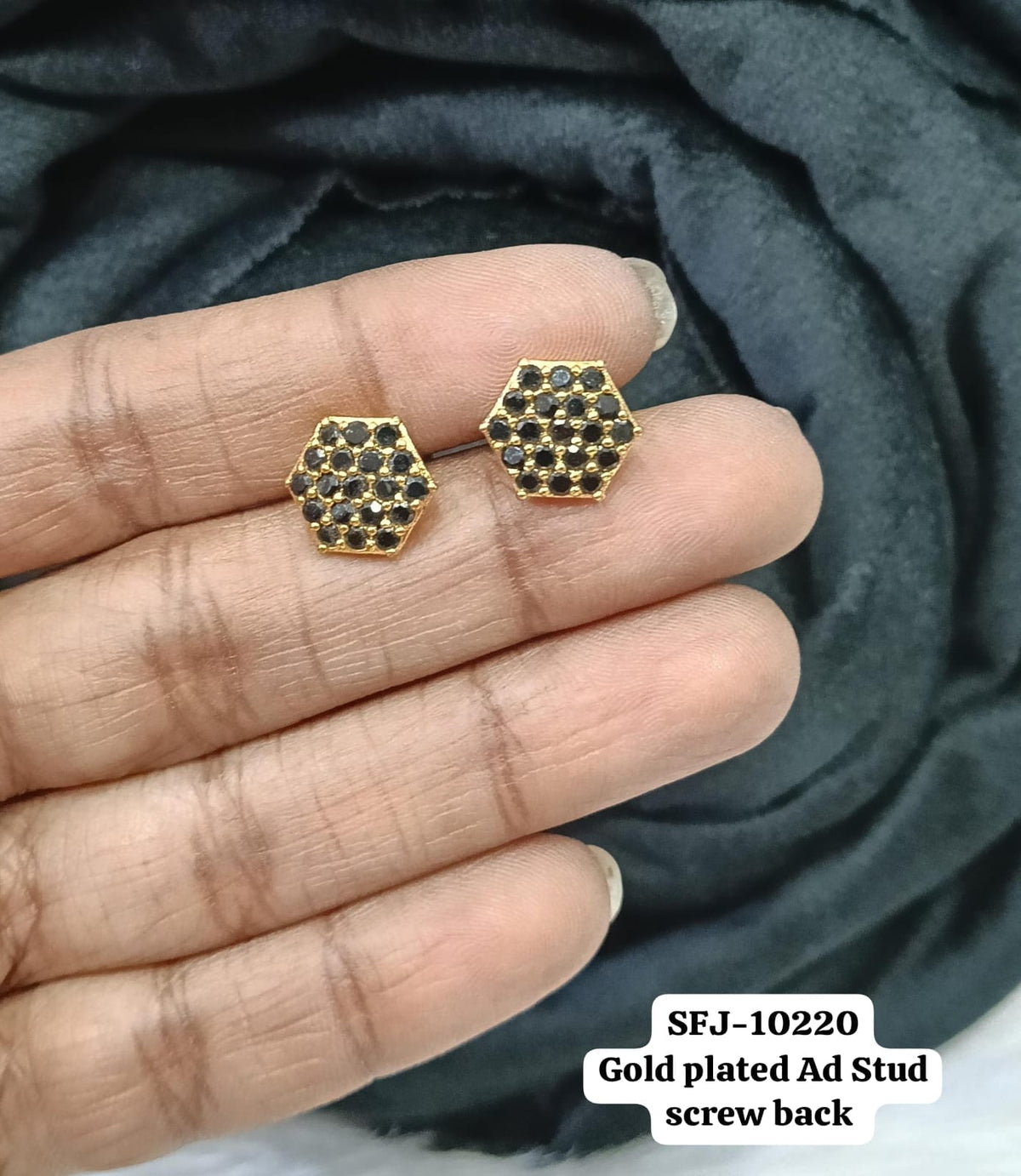 Gold plated AD stud.