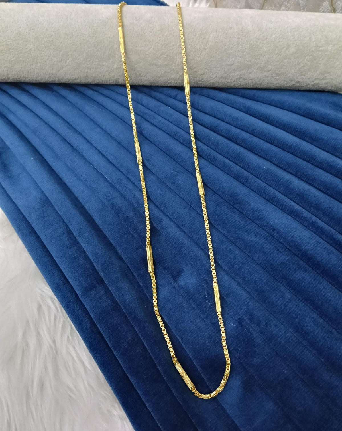 Forming chain.