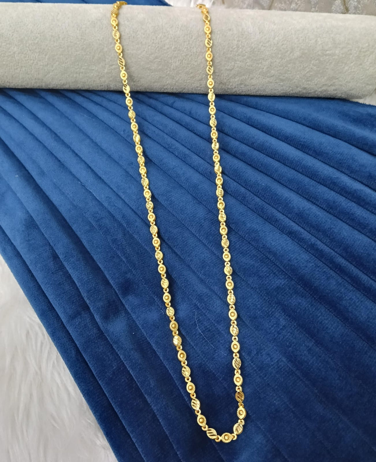 Forming chain.