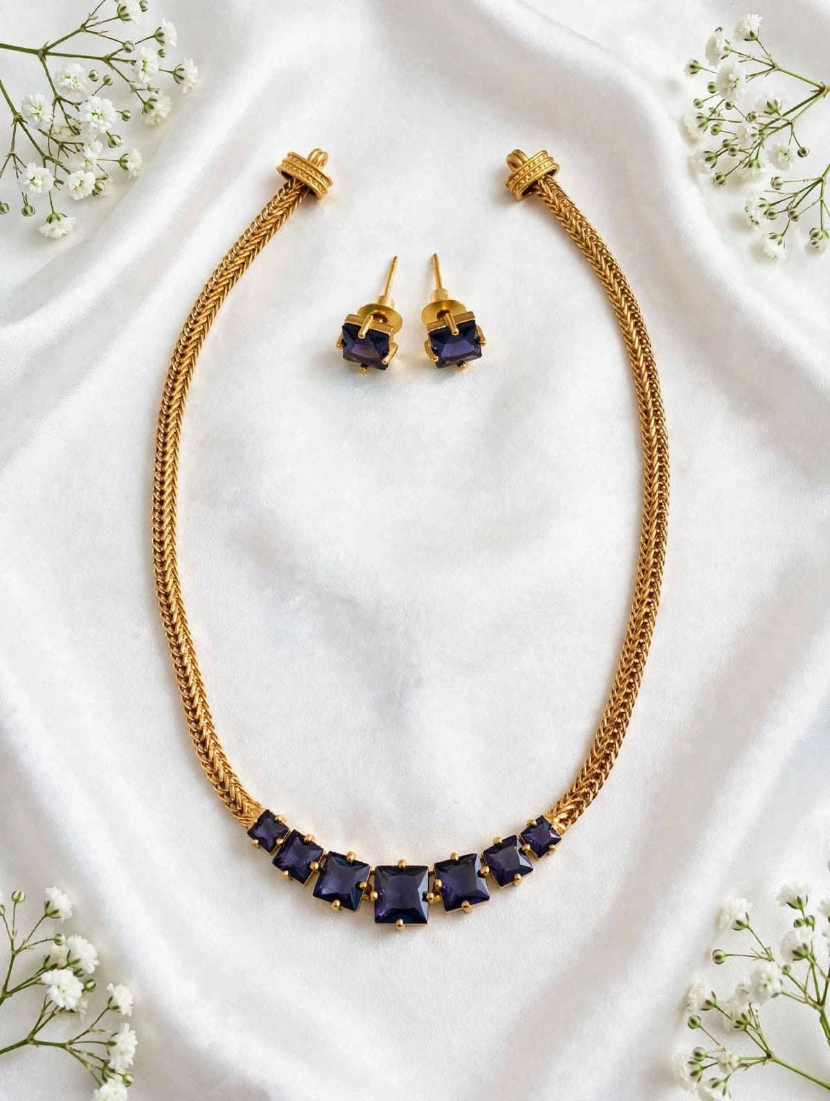 Antic necklace.