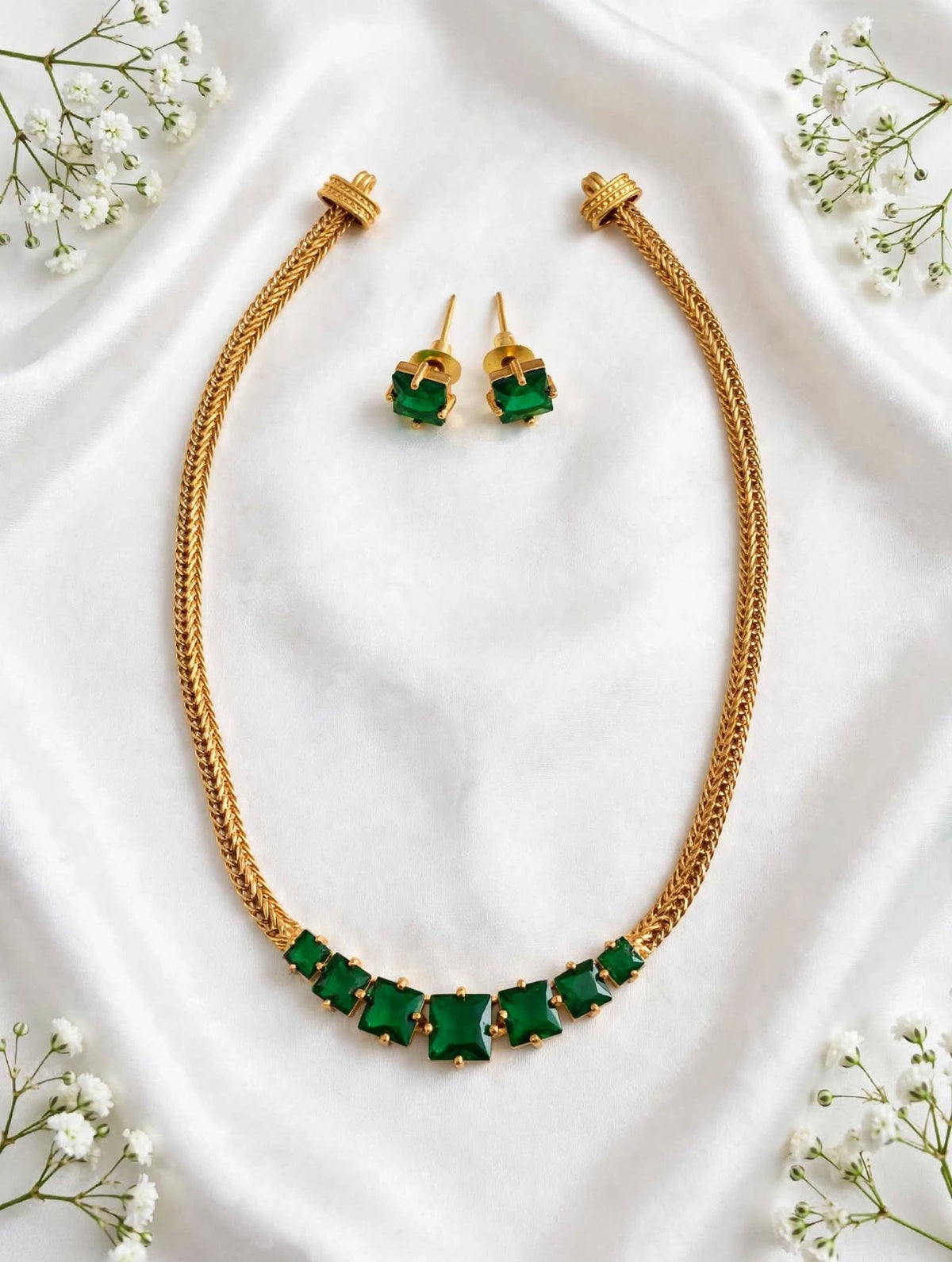Antic necklace.