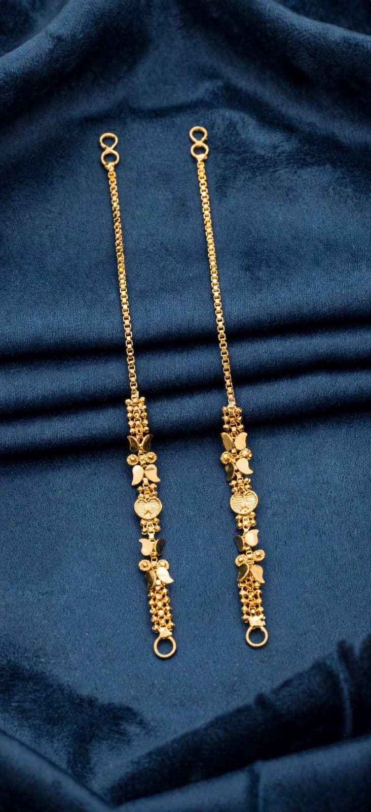 Gold look mattal.