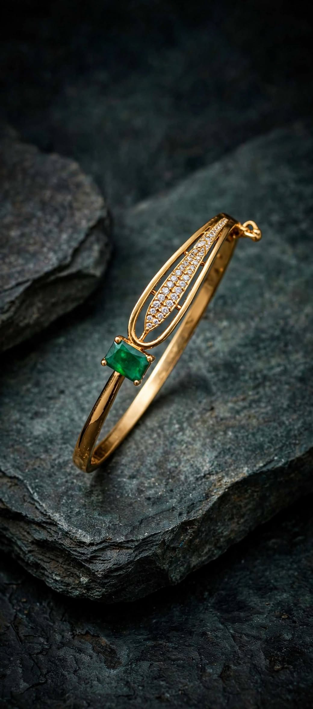 Openable Antique Kada Bracelet.