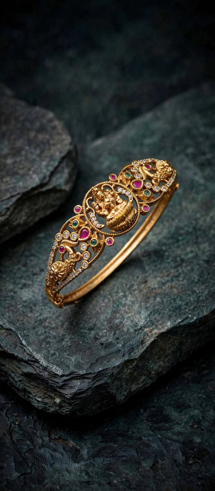 Openable Antique Kada Bracelet.