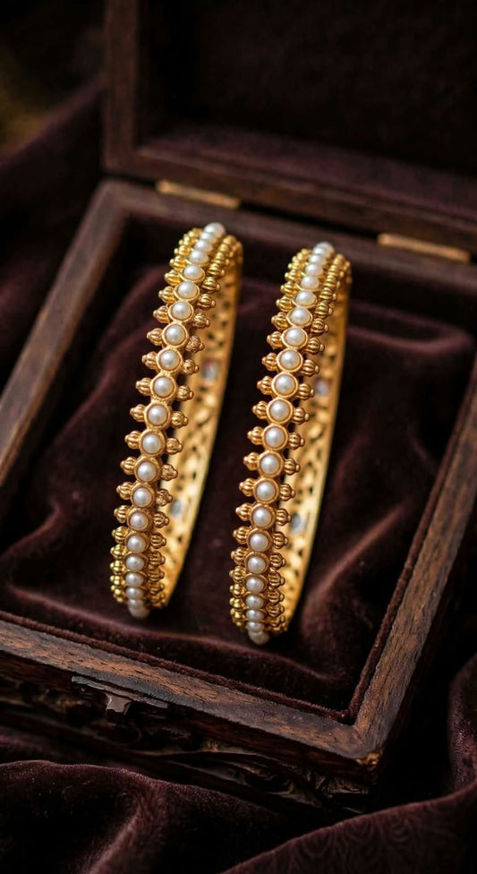 Antique Bangle.